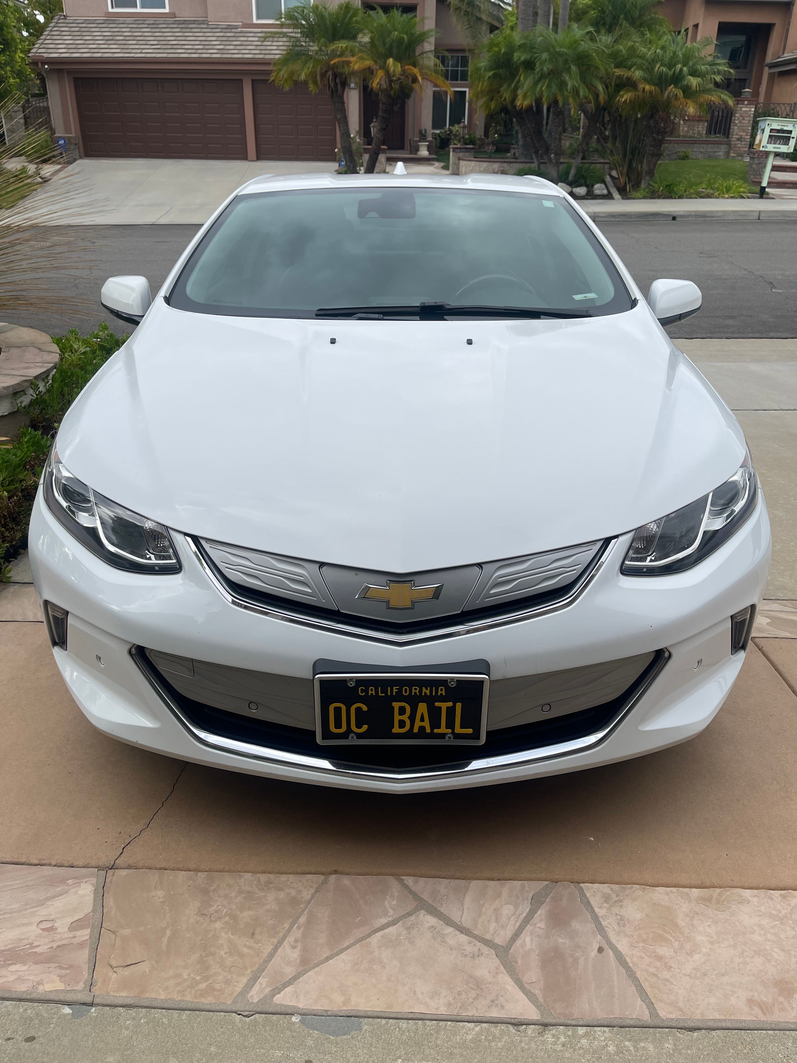 Used 2018 Chevrolet Volt Premier w/ Driver Confidence Package FWD image 18