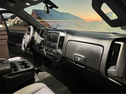 Used 2018 Chevrolet Silverado 1500 LT w/ All Star Edition image 13