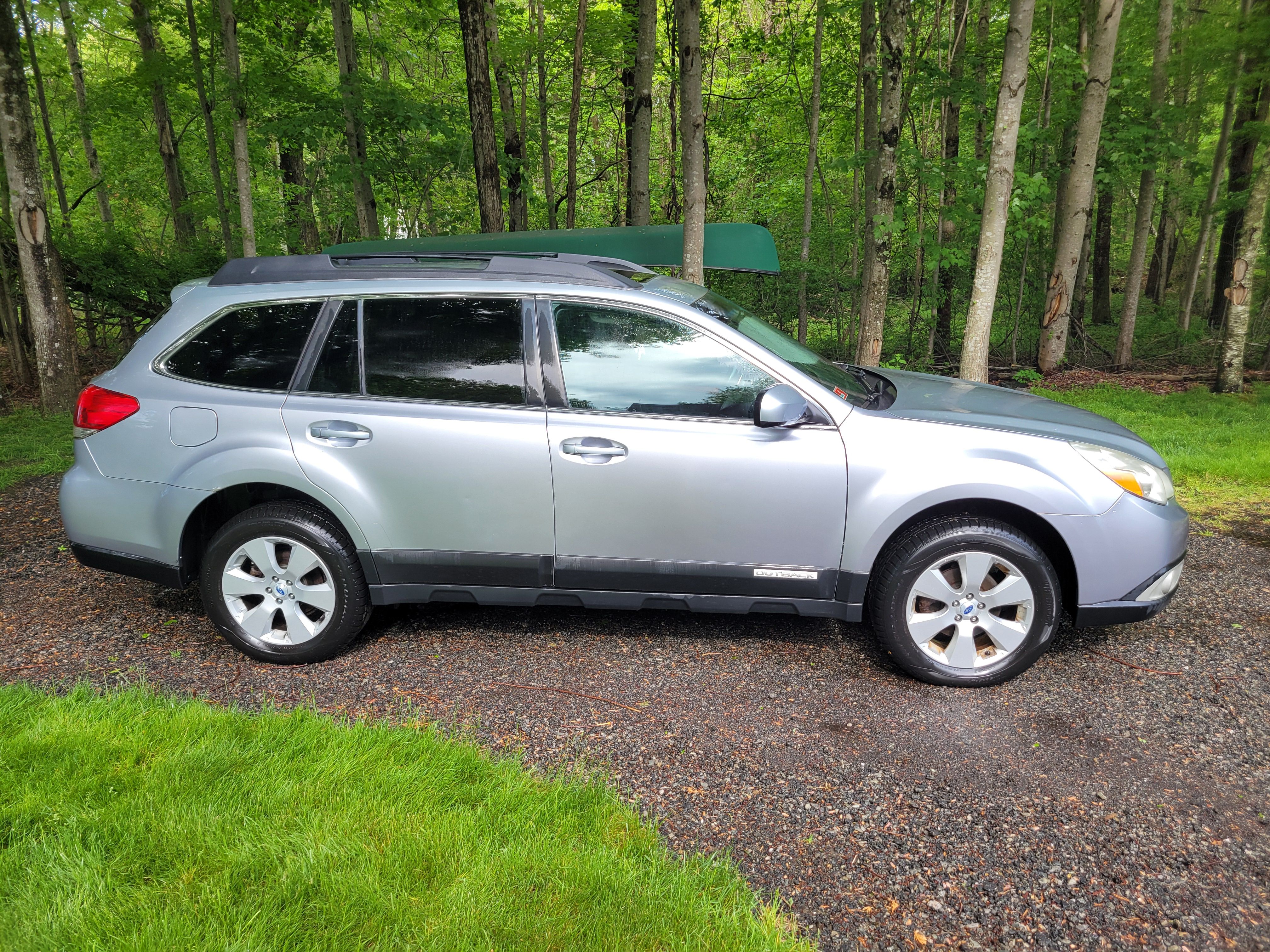 Used 2012 Subaru Outback 2.5i Limited w/ Moonroof Pkg AWD/4WD image 1