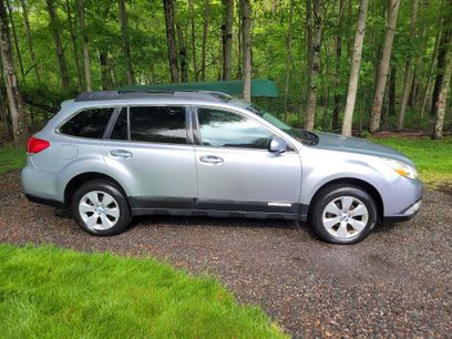Used 2012 Subaru Outback 2.5i Limited w/ Moonroof Pkg