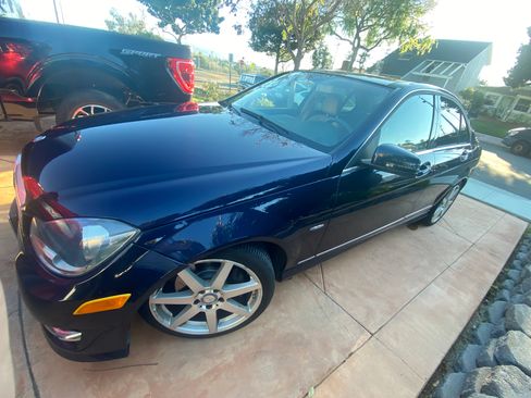 Used 2012 Mercedes-Benz C 350 Sport image 4