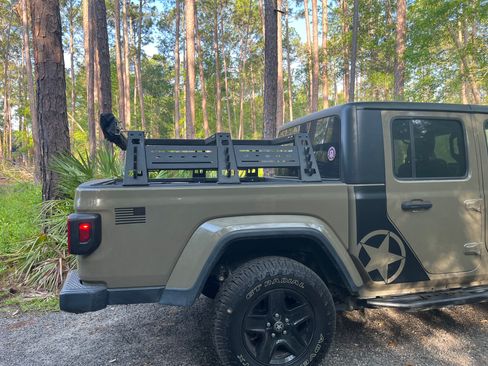 Used 2020 Jeep Gladiator Sport w/ Quick Order Package 24S AWD/4WD image 8