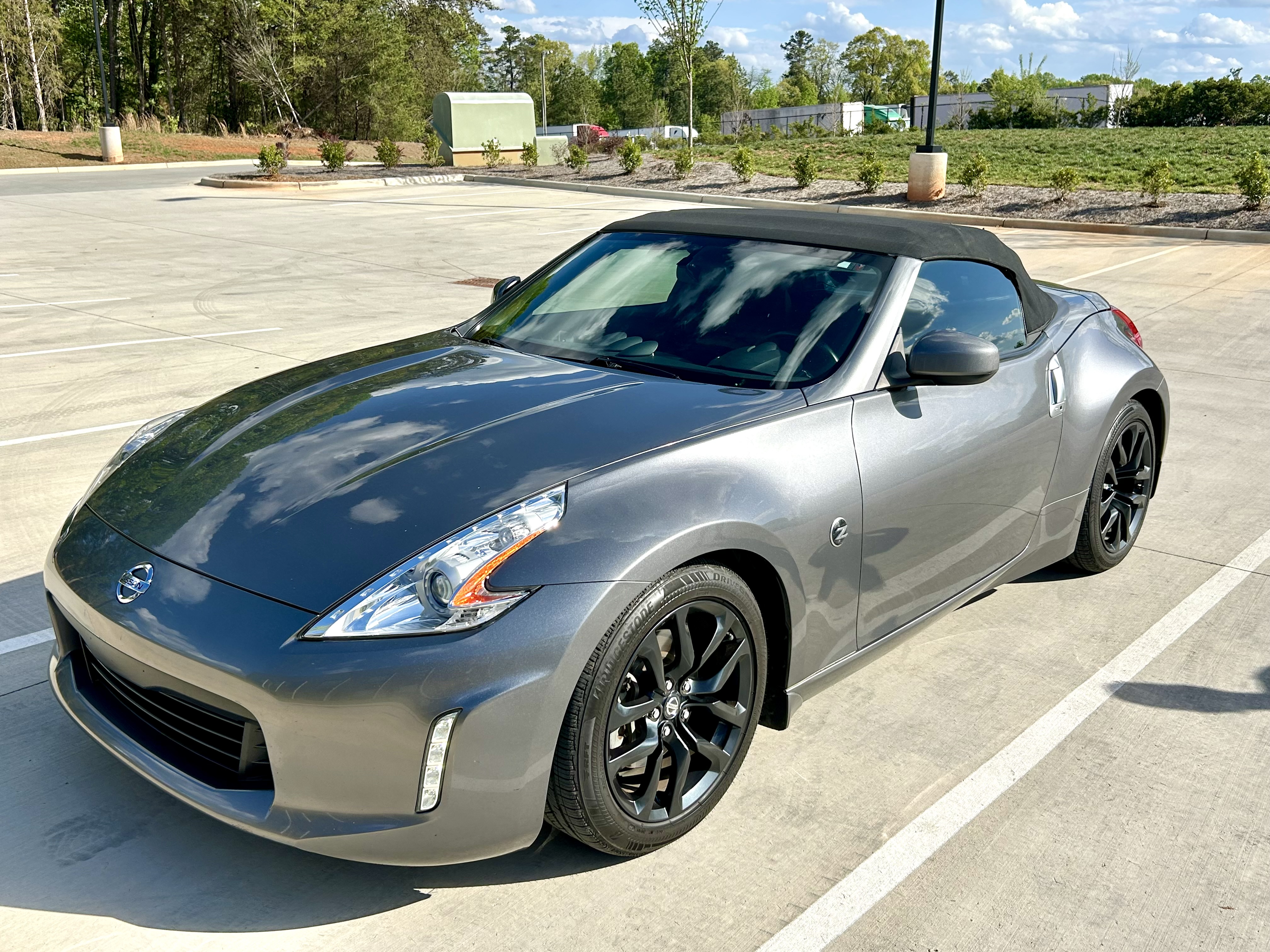 Used 2016 Nissan 370Z Touring RWD image 12