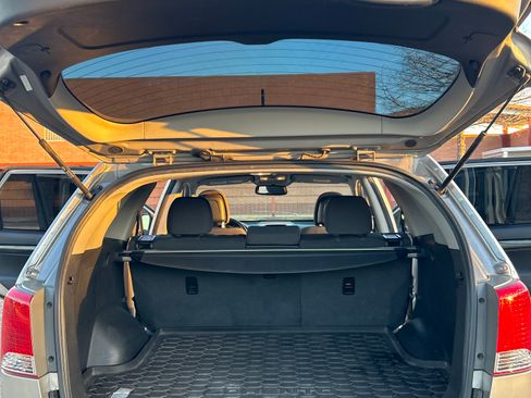 Used 2013 Kia Sorento LX image 15