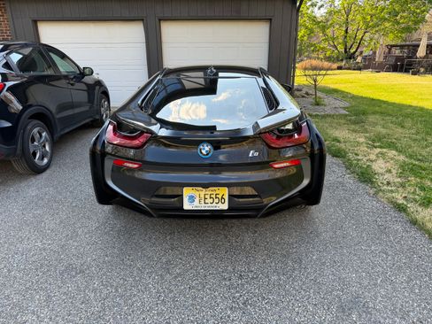 Used 2020 BMW i8 Coupe AWD/4WD image 23