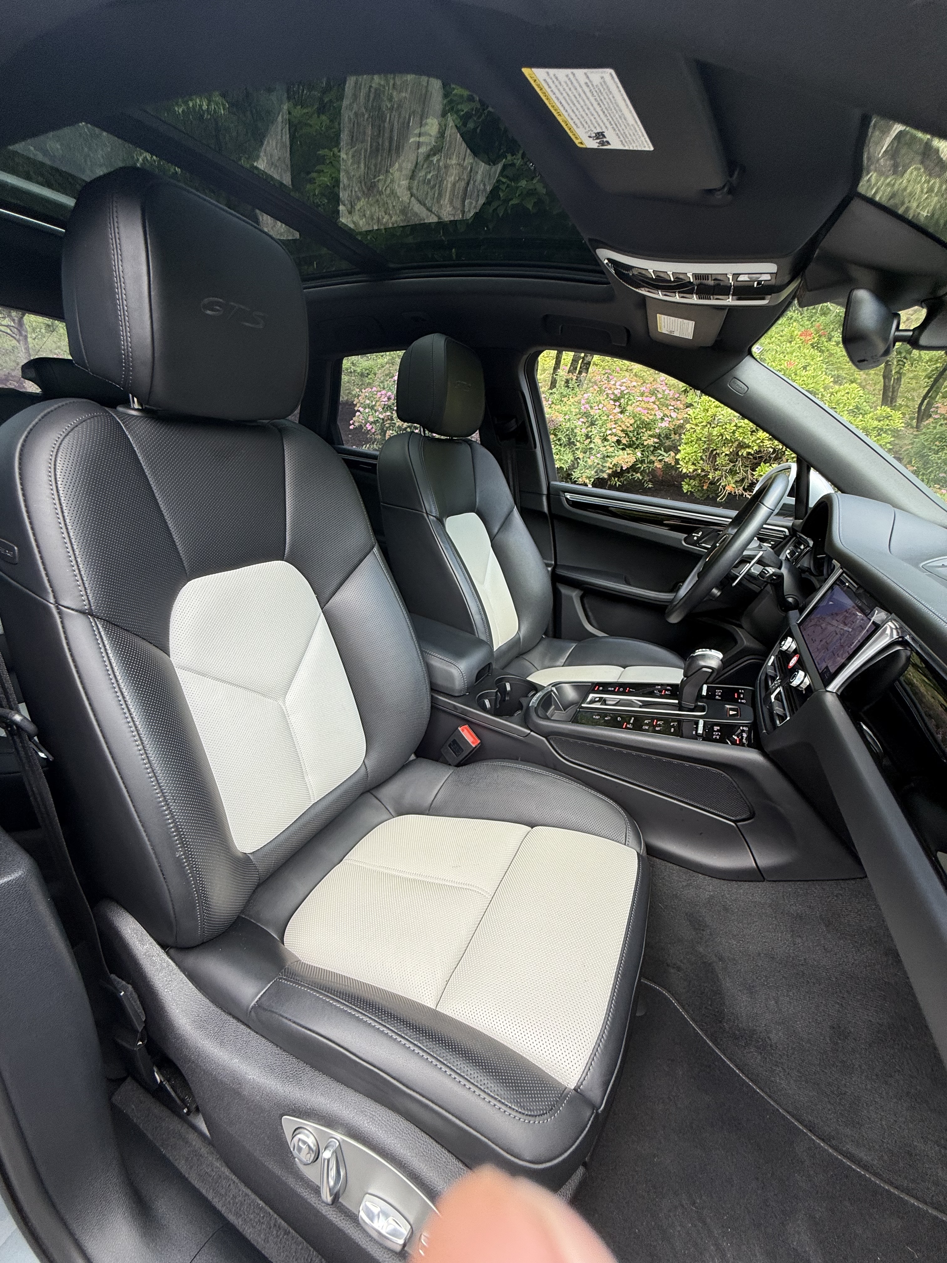 Used 2024 Porsche Macan GTS AWD/4WD image 18