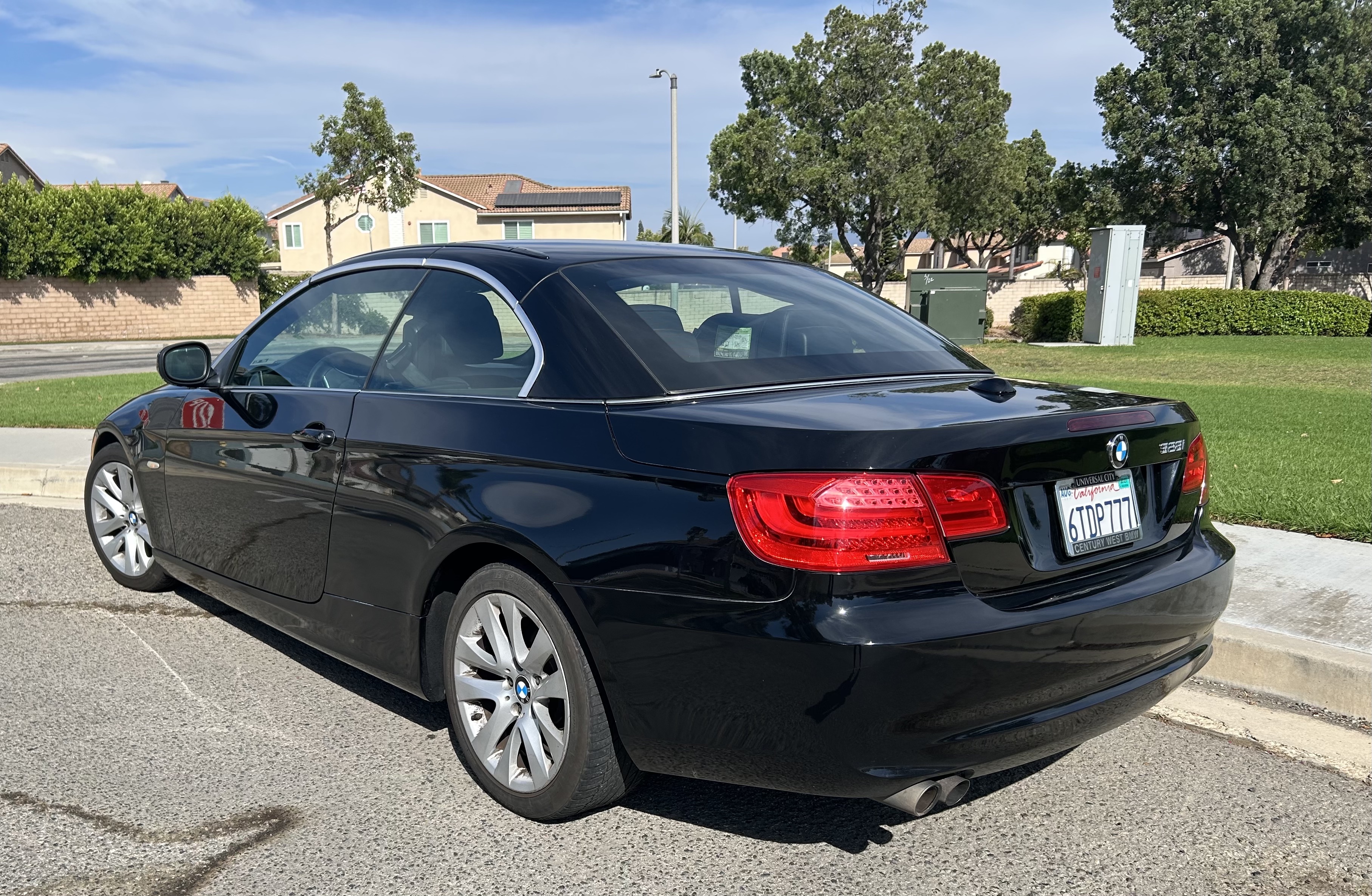 Used 2011 BMW 328i Convertible RWD image 4