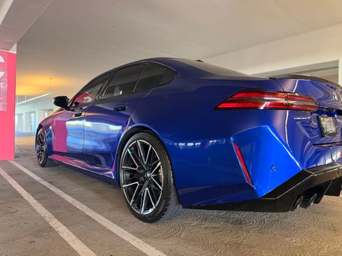 Used 2025 BMW M5 w/ Carbon Package image 4