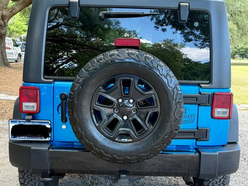 Used 2016 Jeep Wrangler Sport AWD/4WD image 6