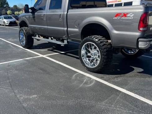 Used 2007 Ford F250 Lariat AWD/4WD image 2
