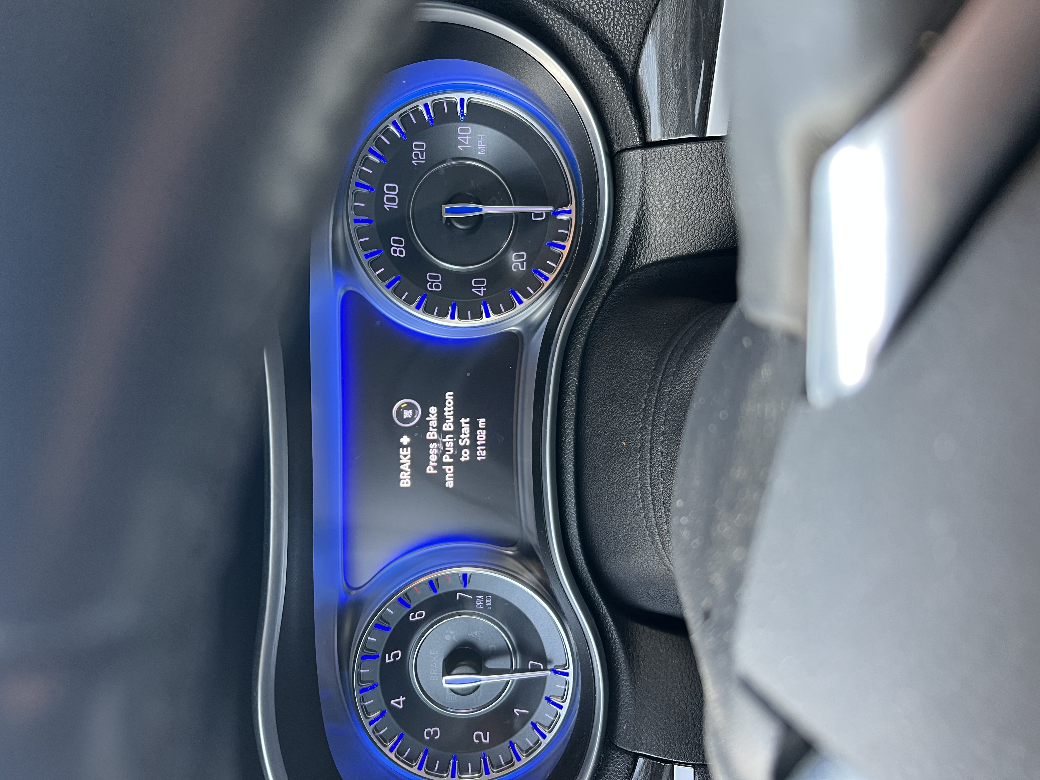 Used 2017 Chrysler 300 Limited RWD image 8