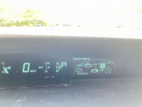 Used 2010 Toyota Prius Five FWD image 17