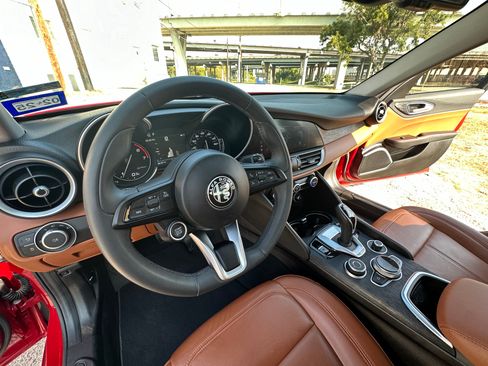 Used 2020 Alfa Romeo Giulia Sport Sedan 4D w/ Quick Order Package 22K Sport image 5