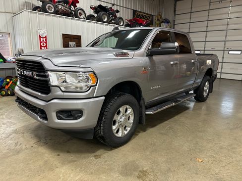 Used 2019 RAM 3500 Big Horn image 4