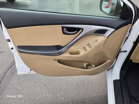 Used 2013 Hyundai Elantra GLS image 15