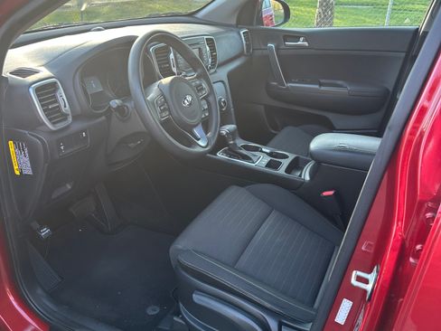 Used 2018 Kia Sportage LX image 6