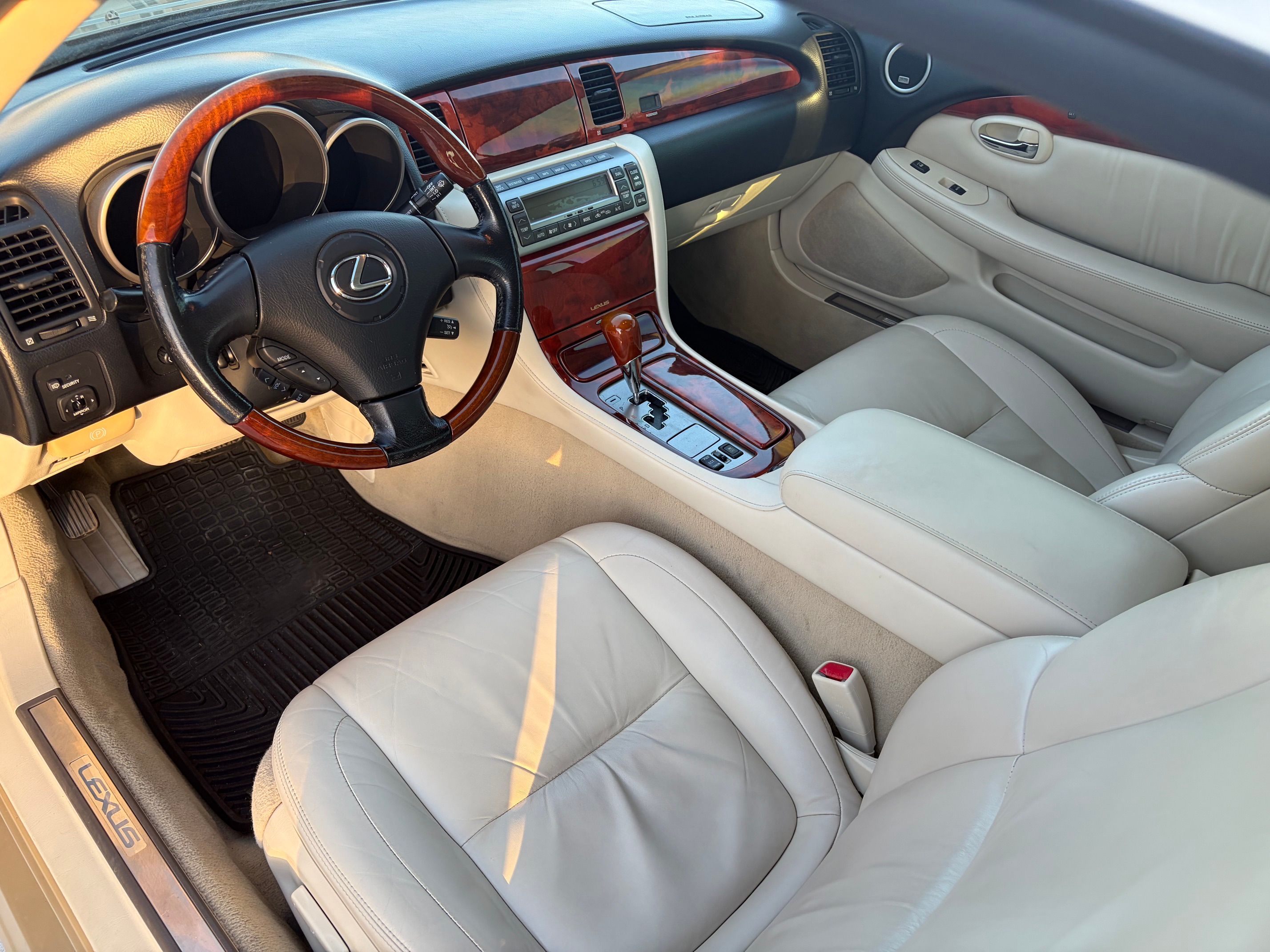 Used 2007 Lexus SC 430 Convertible RWD image 9