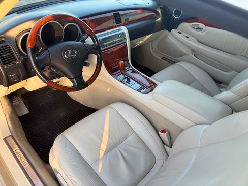 Used 2007 Lexus SC 430 Convertible RWD image 9