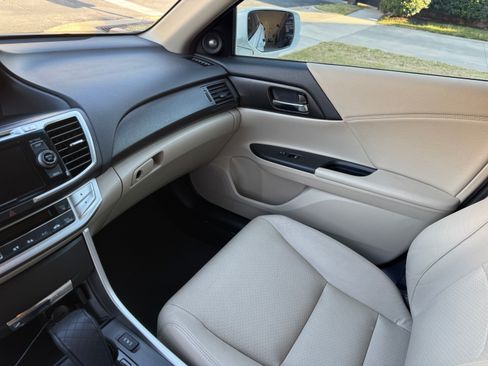 Used 2015 Honda Accord EX-L image 14