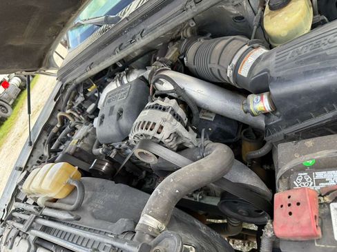 Used 1999 Ford F350 141 WB image 17