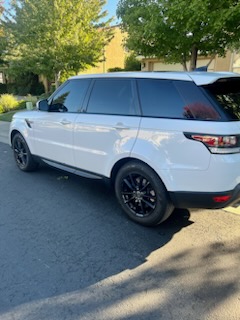 Used 2017 Land Rover Range Rover Sport SE AWD/4WD image 2