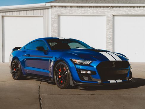 Used 2022 Ford Mustang Shelby GT500 w/ Technology Package image 4