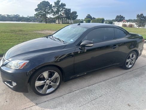 Used 2010 Lexus IS 350C image 9