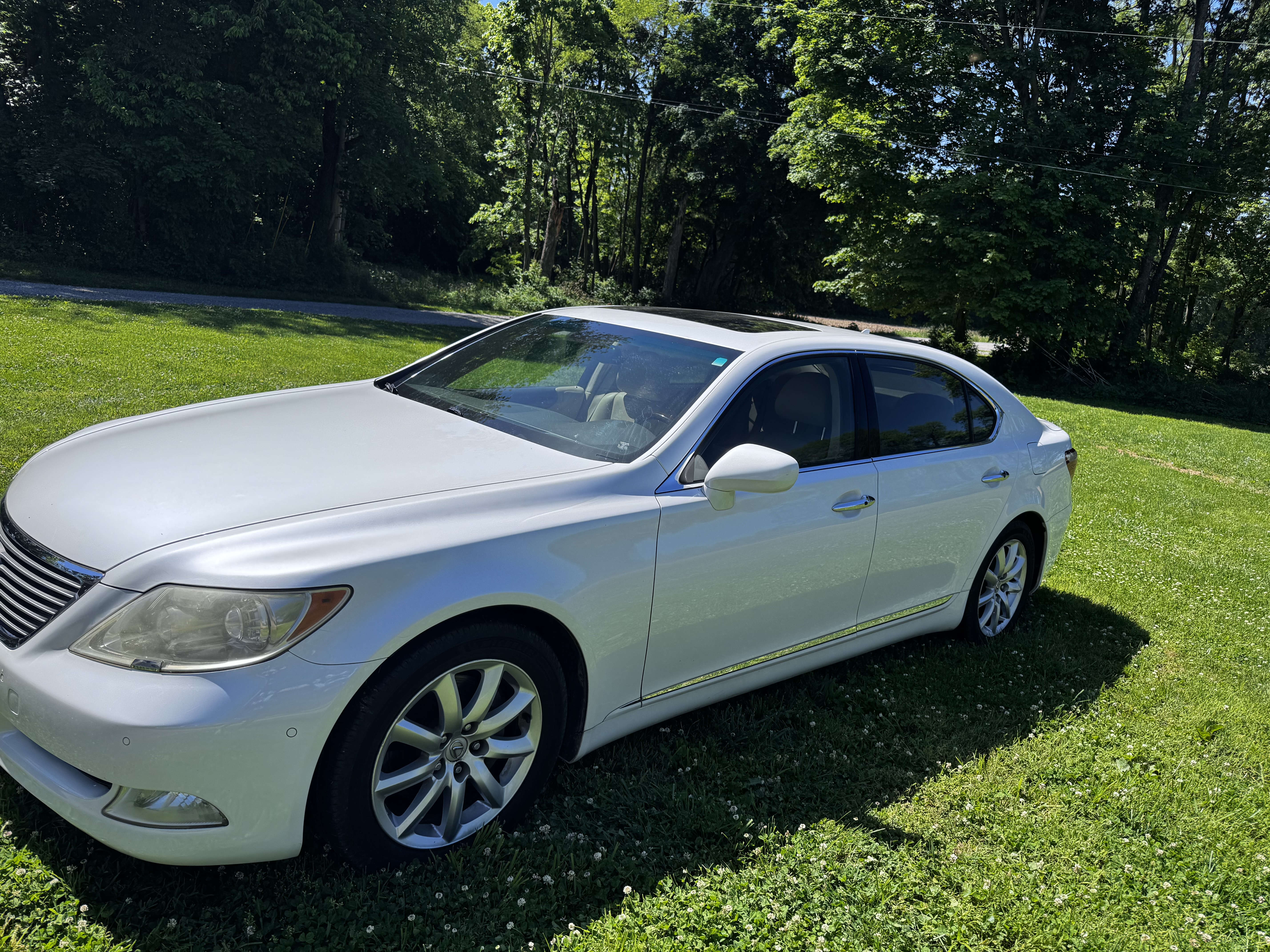 Used 2007 Lexus LS 460 L RWD image 5