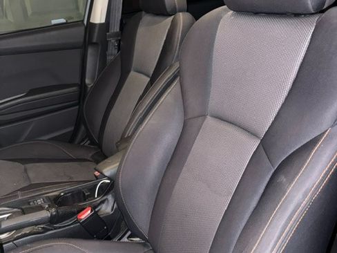 Used 2018 Subaru Crosstrek 2.0i Premium AWD/4WD image 2
