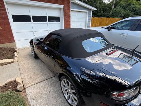Used 2006 MAZDA MX-5 Miata Grand Touring RWD image 14