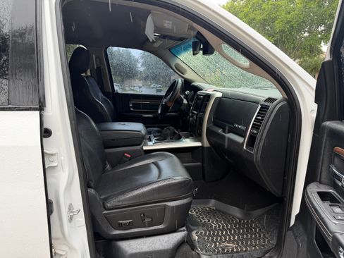 Used 2015 RAM 2500 Laramie w/ Cold Weather Group AWD/4WD image 9