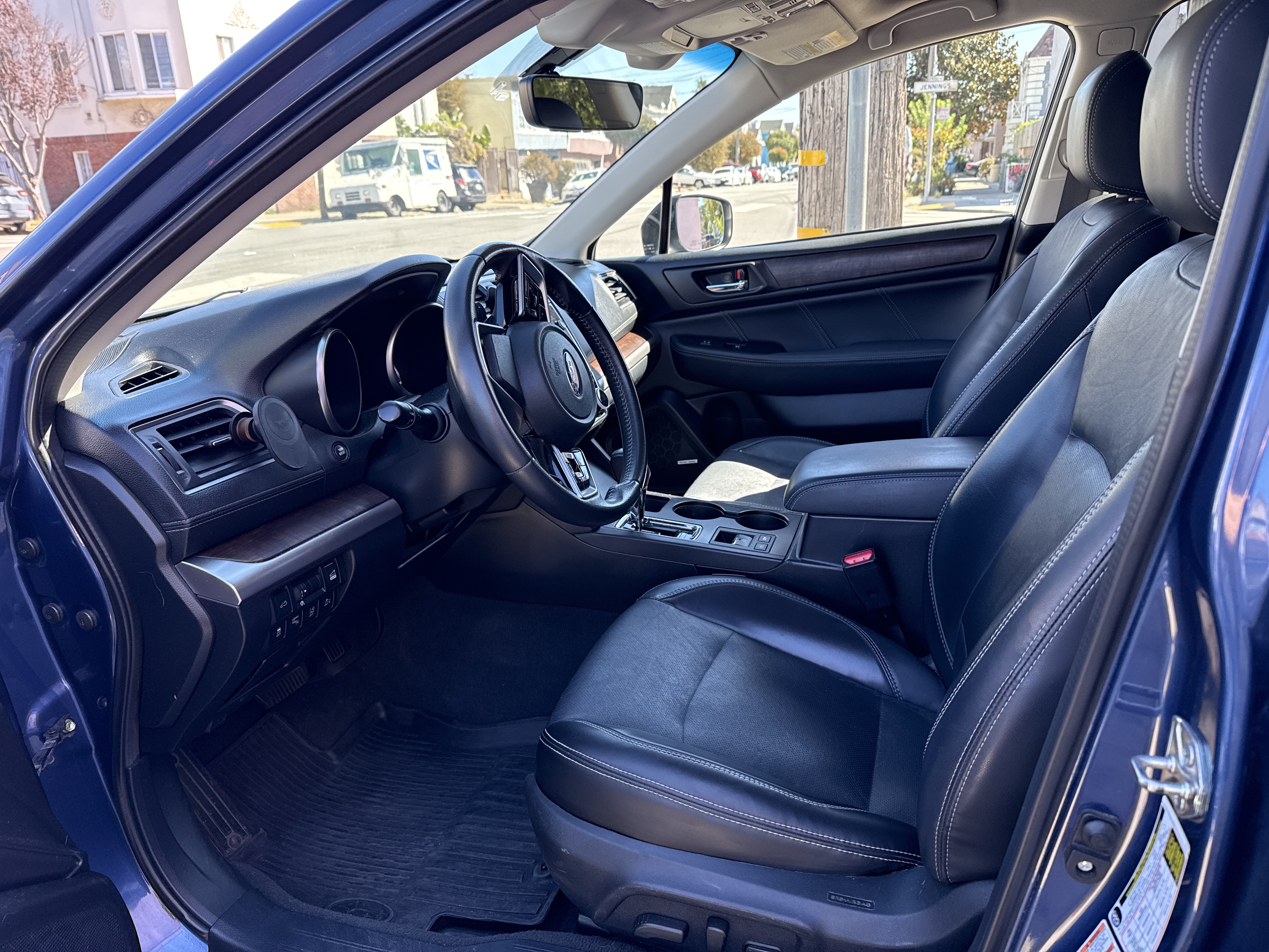 Used 2019 Subaru Outback 3.6R Limited w/ Popular Package #2 AWD/4WD image 9