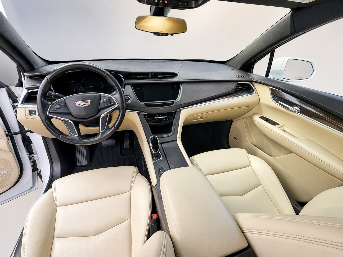 Used 2019 Cadillac XT5 AWD image 5