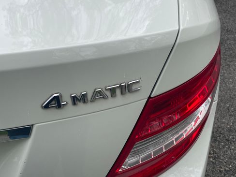Used 2009 Mercedes-Benz C 300 4MATIC Sedan image 8