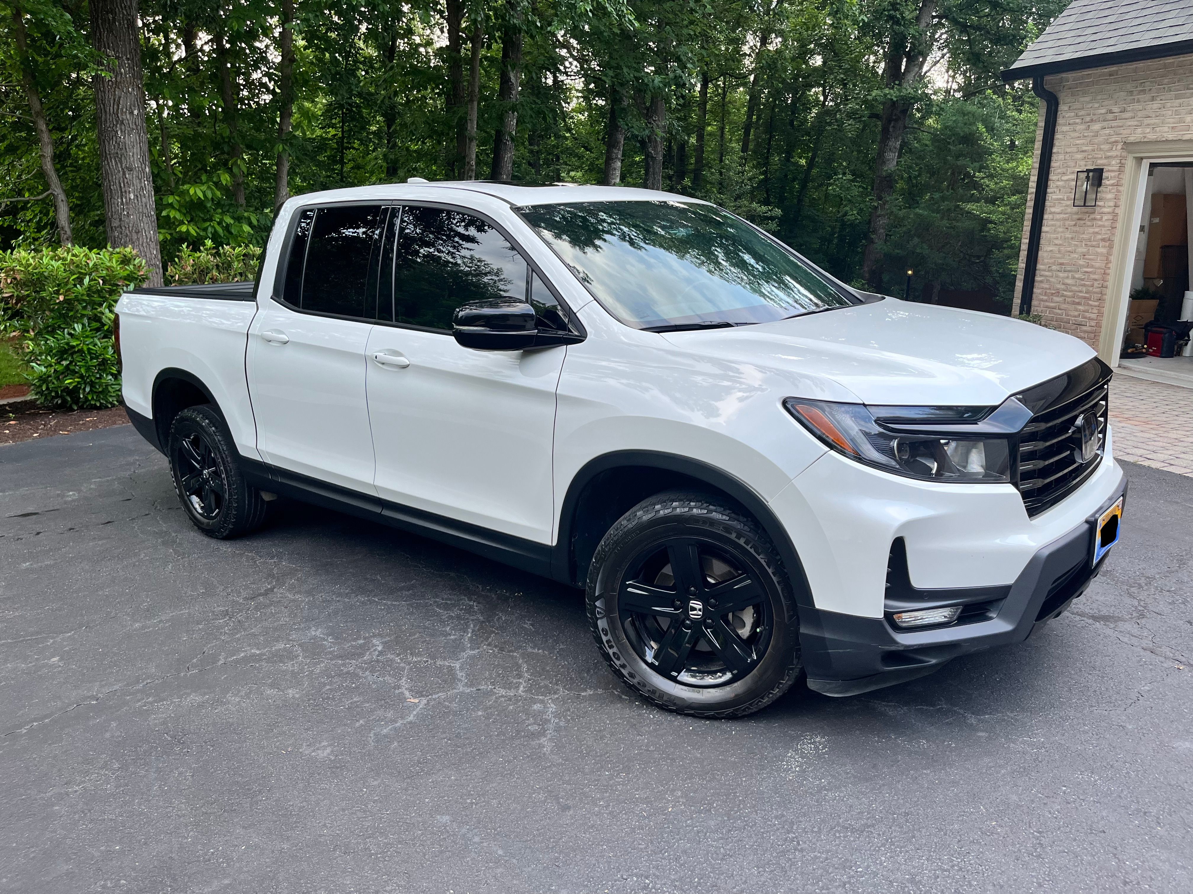 Used 2022 Honda Ridgeline Black Edition image 2