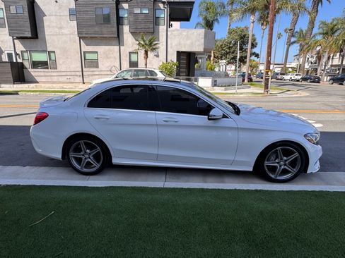 Used 2017 Mercedes-Benz C 300 Sedan image 5