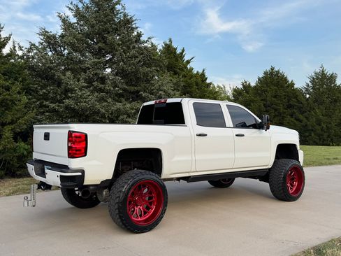 Used 2015 Chevrolet Silverado 2500 High Country w/ Duramax Plus Package AWD/4WD image 8