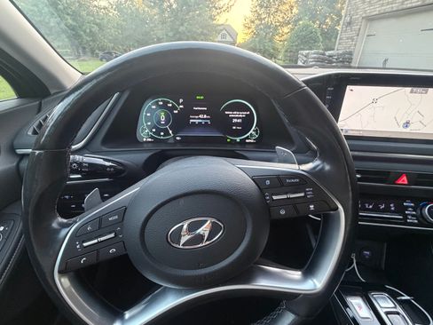 Used 2022 Hyundai Sonata Limited FWD image 18