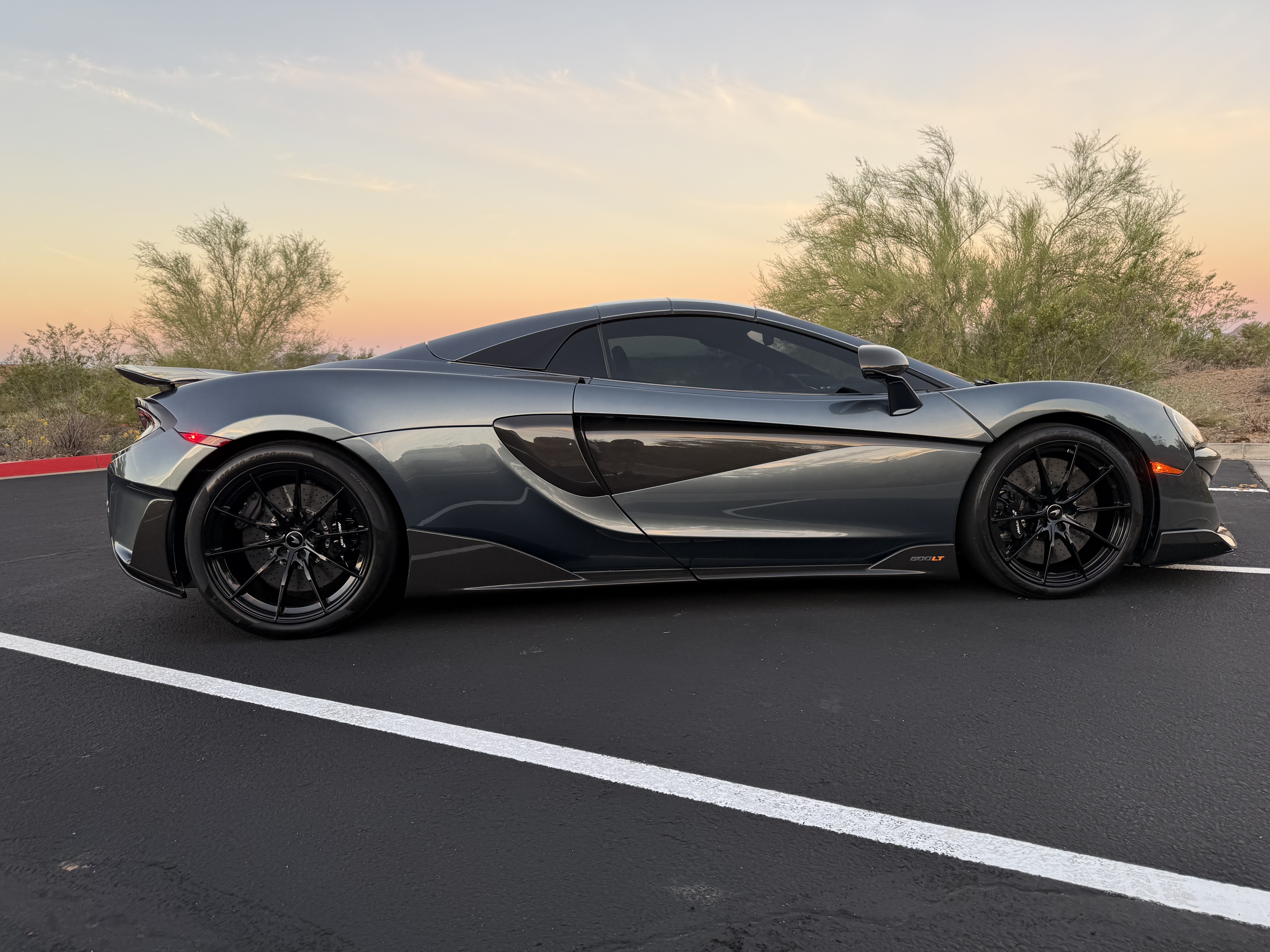 Used 2020 McLaren 600LT Spider RWD image 10