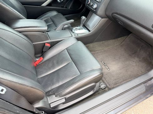 Used 2012 Nissan Altima 3.5 SR w/ Technology Pkg FWD image 19
