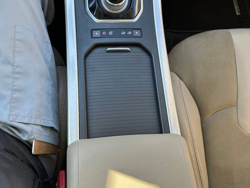 Used 2013 Land Rover Range Rover Evoque Pure w/ Climate Comfort Pkg image 13