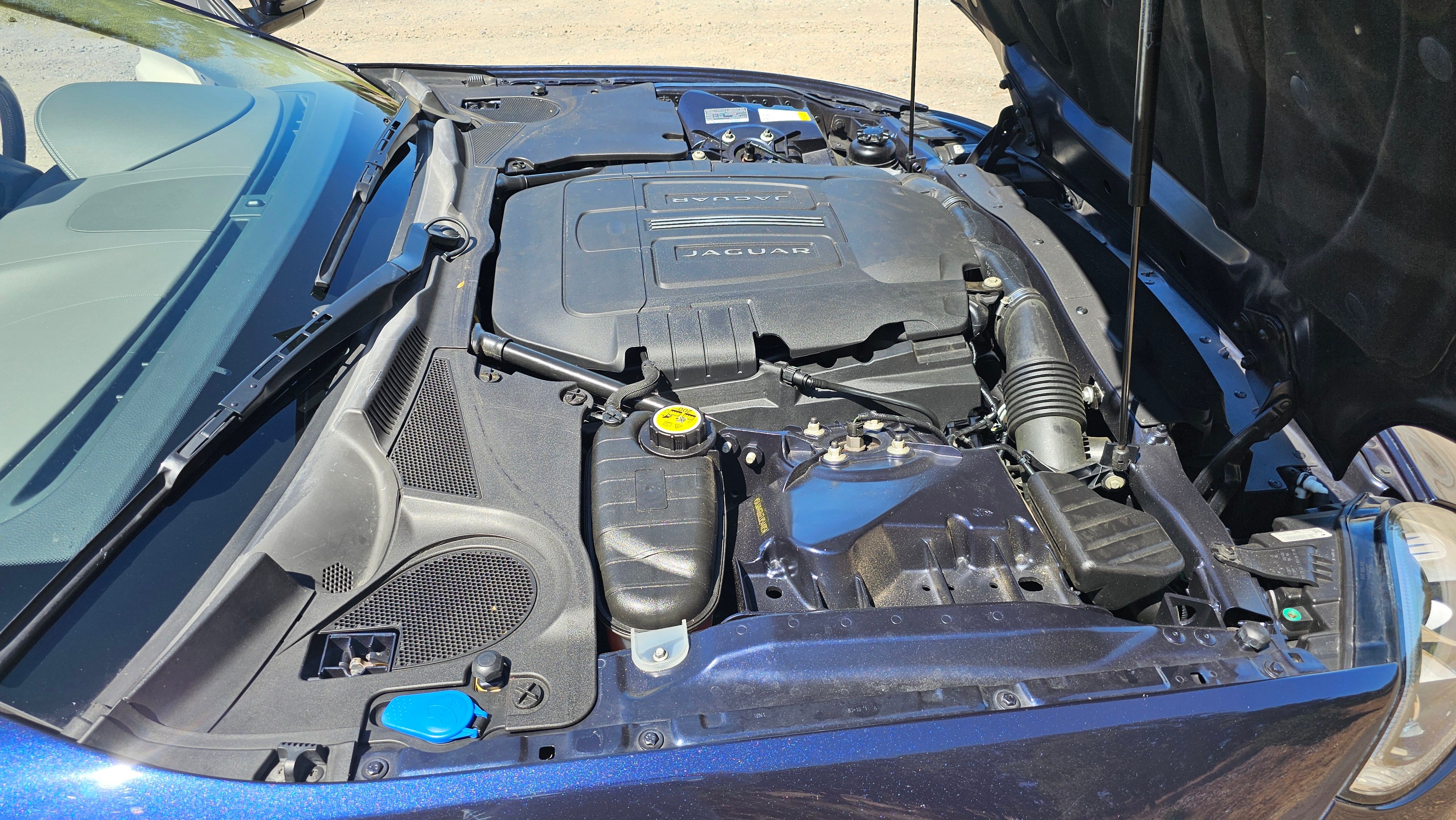 Used 2014 Jaguar XK Convertible RWD image 16