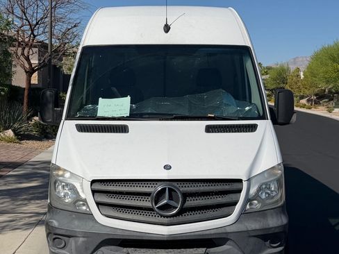 Used 2015 Mercedes-Benz Sprinter 2500 image 2