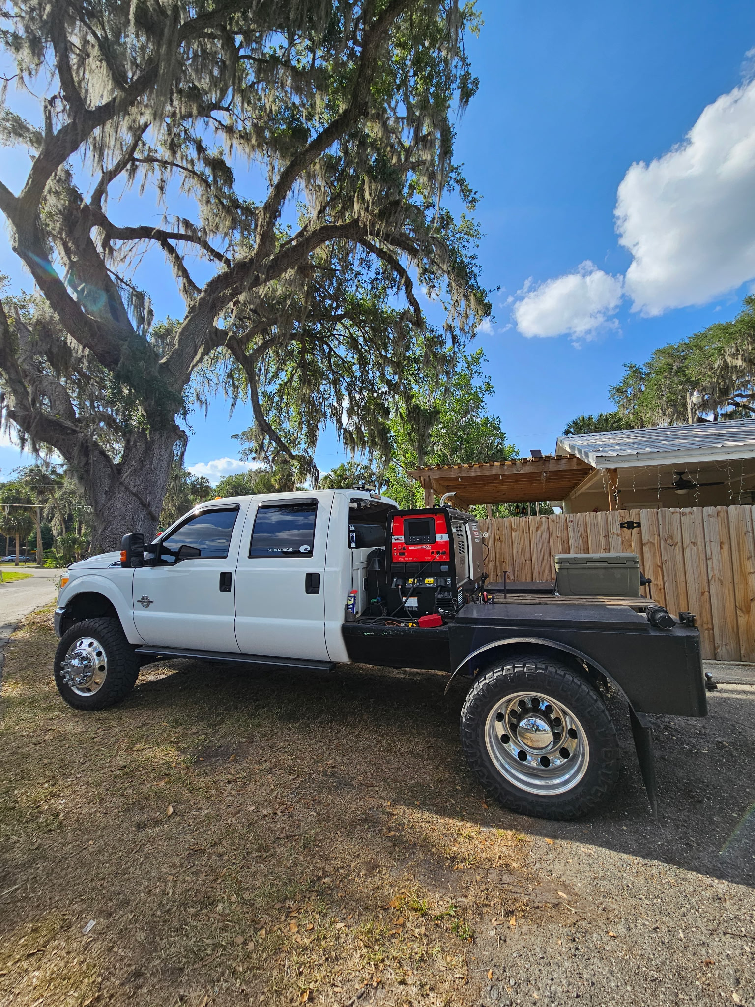 Used 2016 Ford F350 XLT AWD/4WD image 2