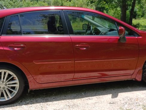 Used 2013 Subaru Impreza 2.0i Premium AWD/4WD image 9