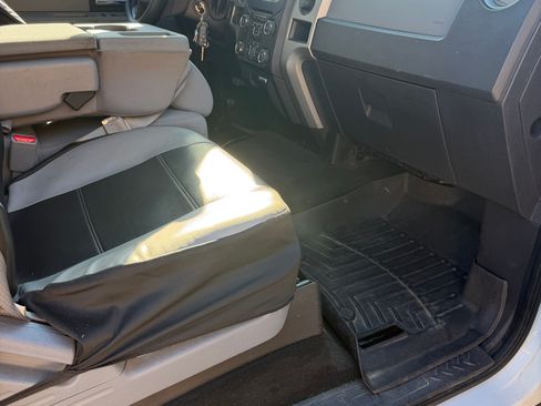 Used 2013 Ford F150 XLT w/ Luxury Equipment Group image 14