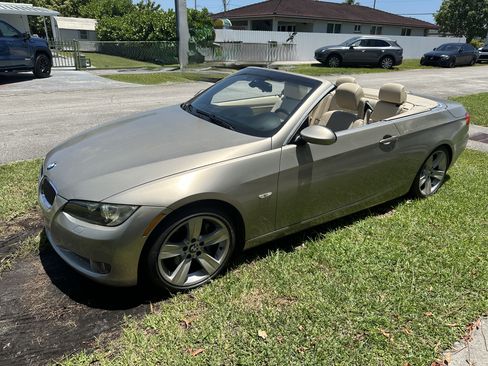 Used 2007 BMW 335i Convertible RWD image 15