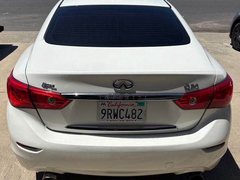 Used 2017 INFINITI Q50 Signature Edition w/ Cargo Package (L95) RWD image 6