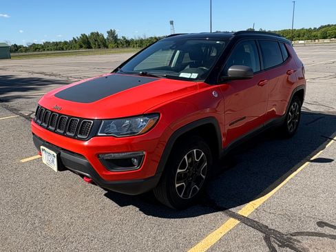 Used 2021 Jeep Compass Trailhawk AWD/4WD image 2