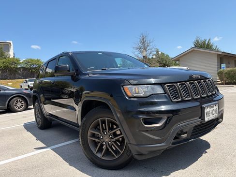 Used 2016 Jeep Grand Cherokee Laredo 75th Anniversary RWD image 2